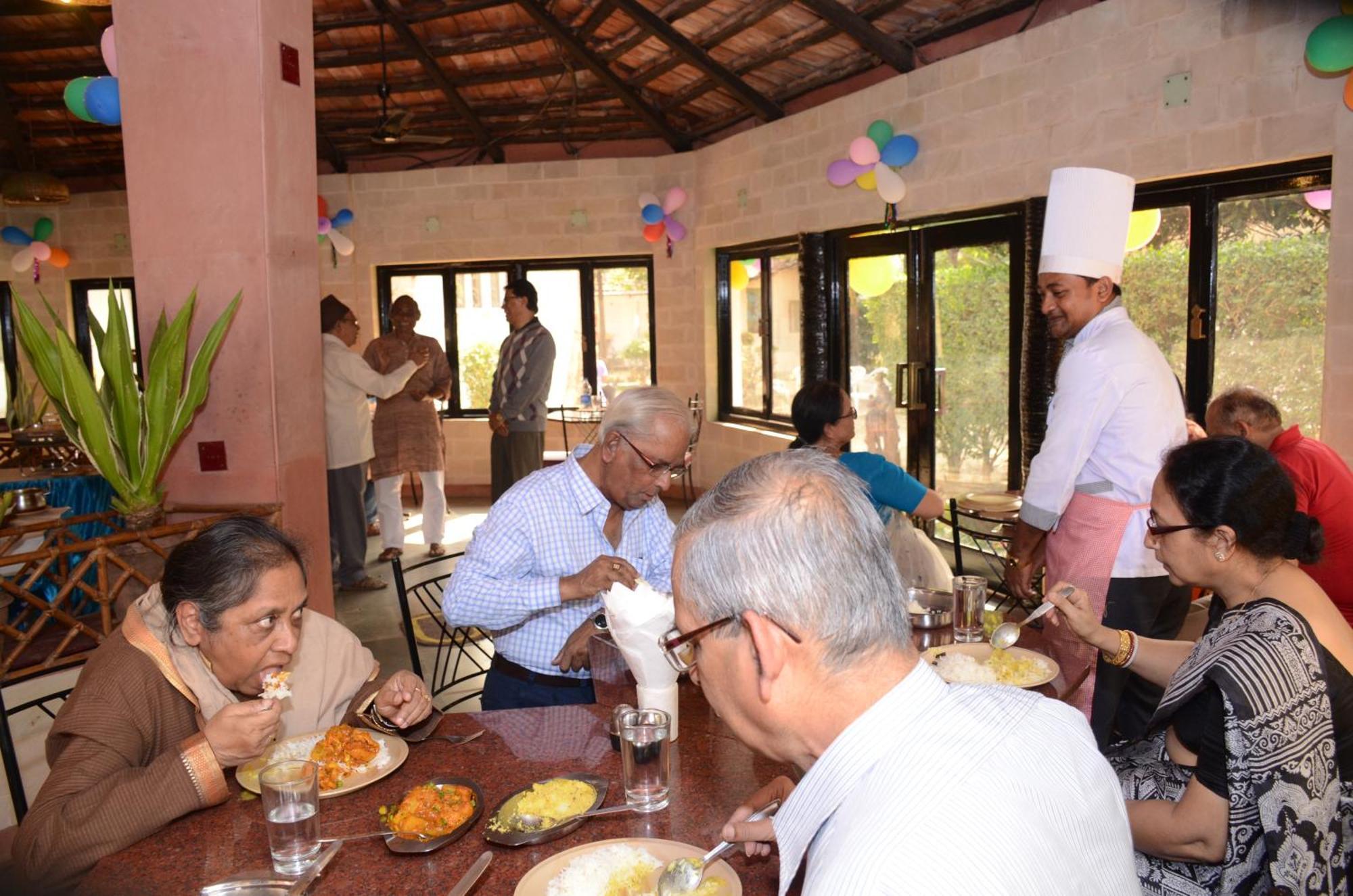 Chhuti Holiday Resort Bolpur Exterior photo