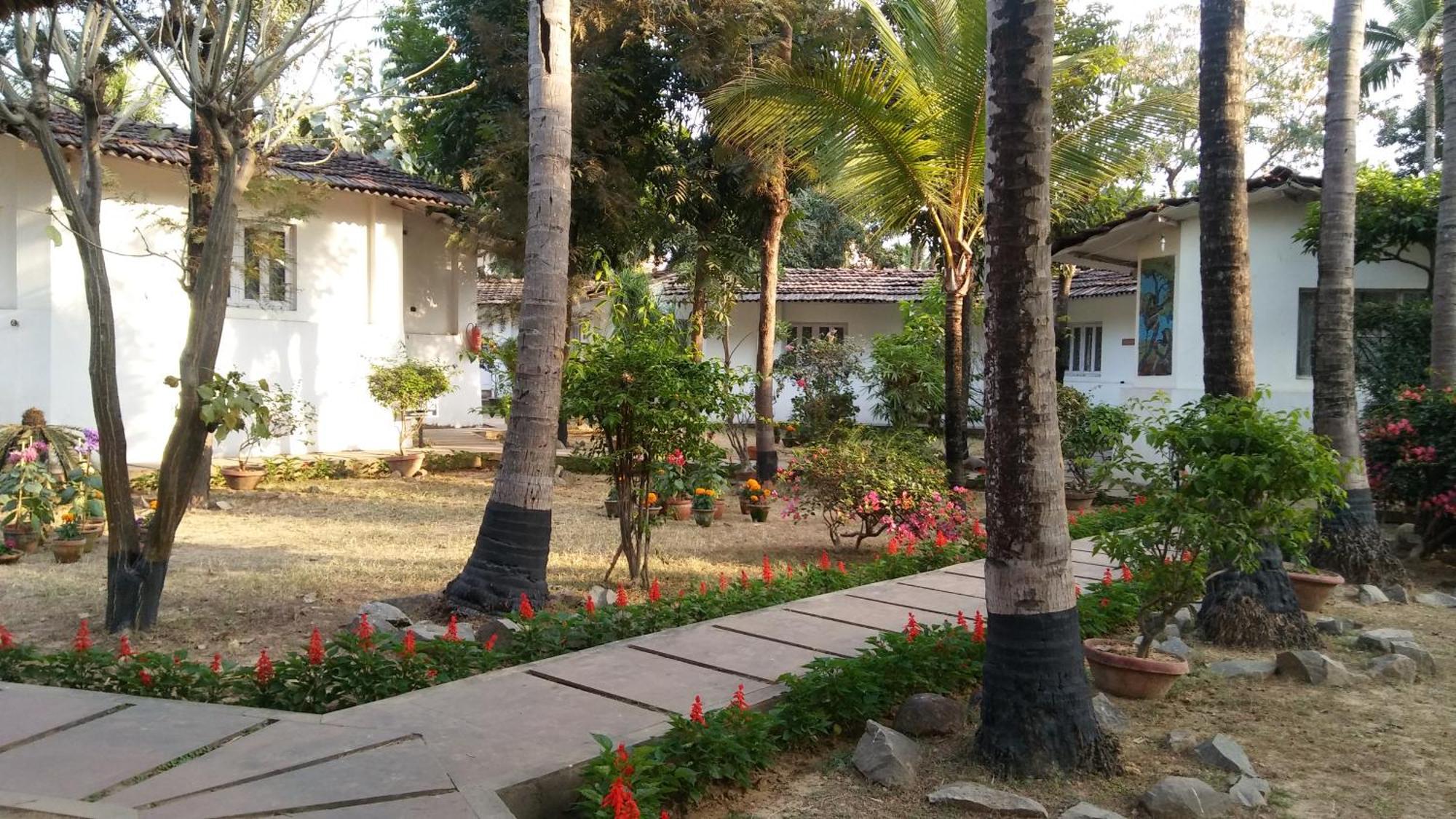 Chhuti Holiday Resort Bolpur Exterior photo